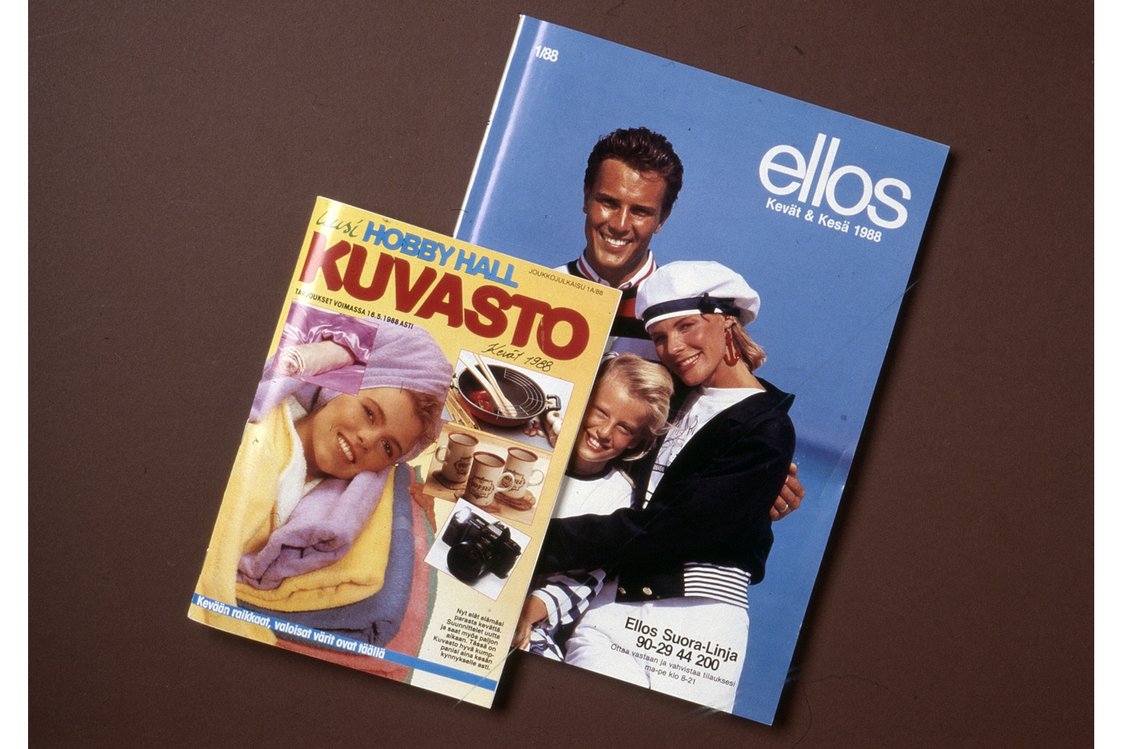 Elloksen ja Hobby Hallin postimyyntikuvastojen kansikuvat vuodelta 1988.