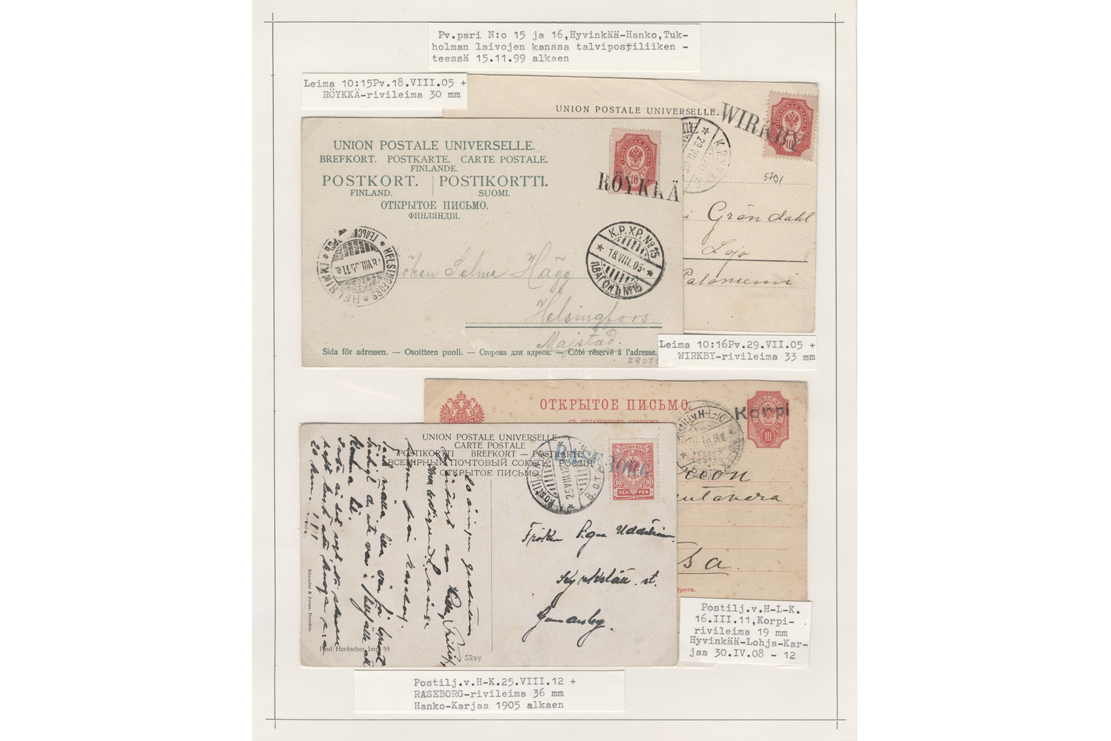 Filateelinen kokoelmasivu, jossa on neljä rautatiepostina kuljetettua postikorttia 1800-luvun lopulta ja 1900-luvun alusta konekirjoitettuine seliteteksteineen. Yläosassa on kaksi limittäin asetettua vaaleaa postikorttia punaisilla postimerkeillä; etualalla olevassa kortissa on musta ”KOYKKÄ”-leima ja osoite neiti Salme Häggille Helsinkiin, ja sen yläpuolella lukee seliteteksti ”Leima 10:15Pv.18.VIII.05 + KÖYKKÄ-rivileima 30 mm”. Taustalla olevassa kortissa näkyy ”WIRKKU”-rivileima selitetekstillä ”Leima 10:16Pv.29.VII.03 + WIRKKU-rivileima 33 mm”. Alaosassa on niin ikään kaksi limittäistä postikorttia; etualalla olevassa, runsaalla käsialakirjoituksella täytetyssä kortissa on pyöreitä leimoja, ja sen alla lukee teksti ”Postilj.v.H-K.25.VIII.12 + RASEBORG-rivileima 36 mm Hanko-Karjaa 1903 alkaen”. Taustalla olevassa venäläisessä kortissa näkyy punainen postimerkki ja seliteteksti ”Postilj.v.H-L-K. 16.III.11, Korpi-rivileima 19 mm Hyvinkää-Lohja-Karjaa 30.IV.08 - 12”.Sivun yläreunassa on otsikkolappu, jossa lukee seuraava kokonainen teksti:Pv.pari Nro 15 ja 16,Hyvinkää-Hanko, Tuk-holman laivojen kanssa talvipostiliiken-teessä 15.11.99 alkeen.