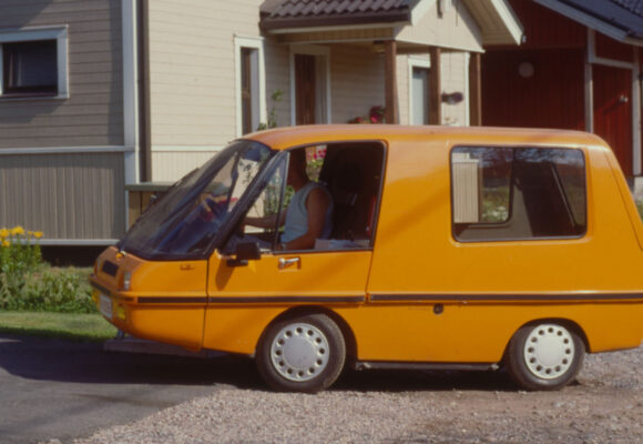 Postin ensimmäinen sähköauto Finnvan